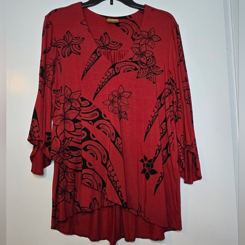 Wahine Toa Designs Polynesian Floral Design Blouse Size M